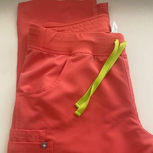 Figs Hot coral kade pants